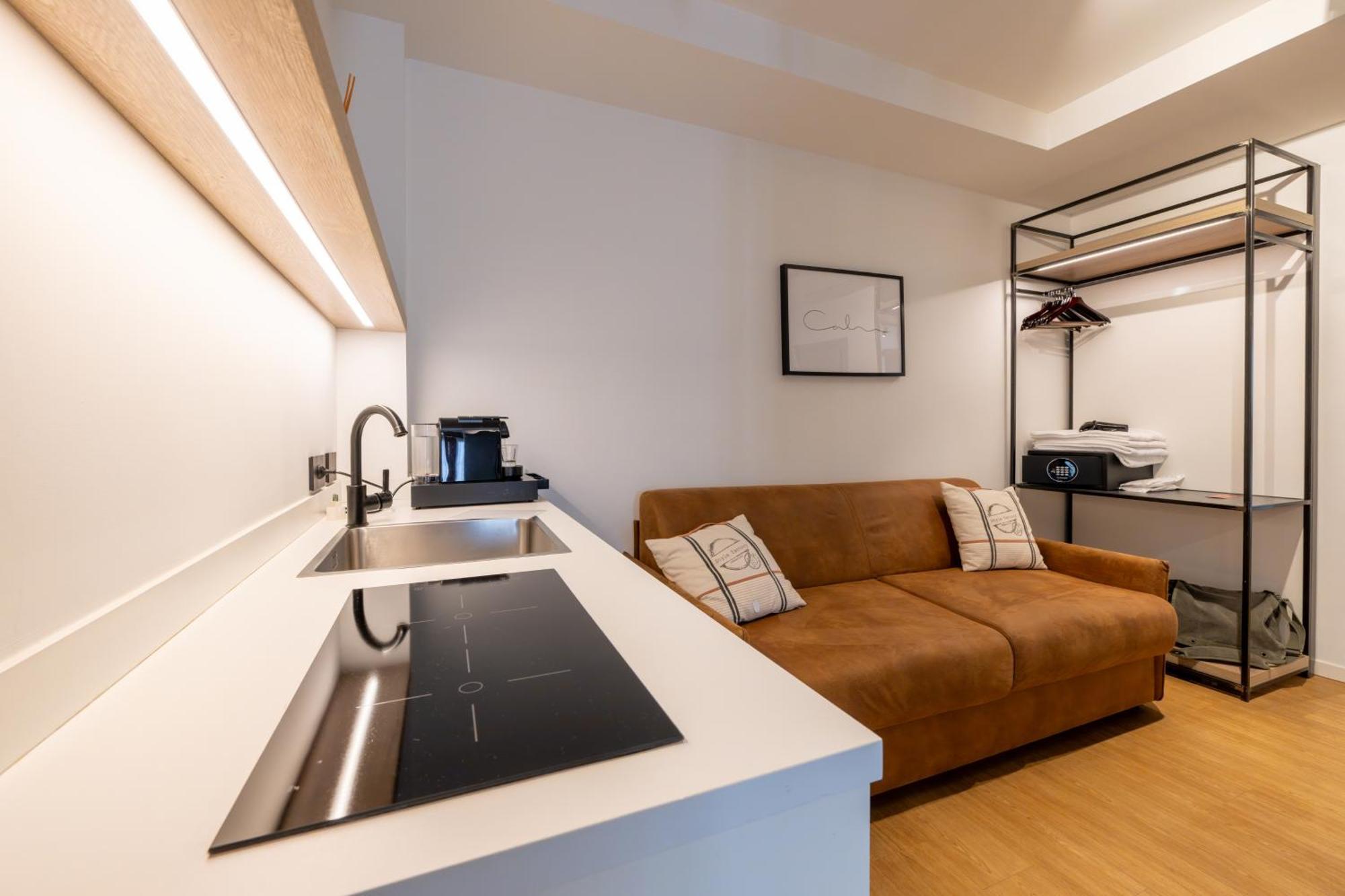 Meg Lifestyle Hotel & Apartaments Ричоне Екстериор снимка