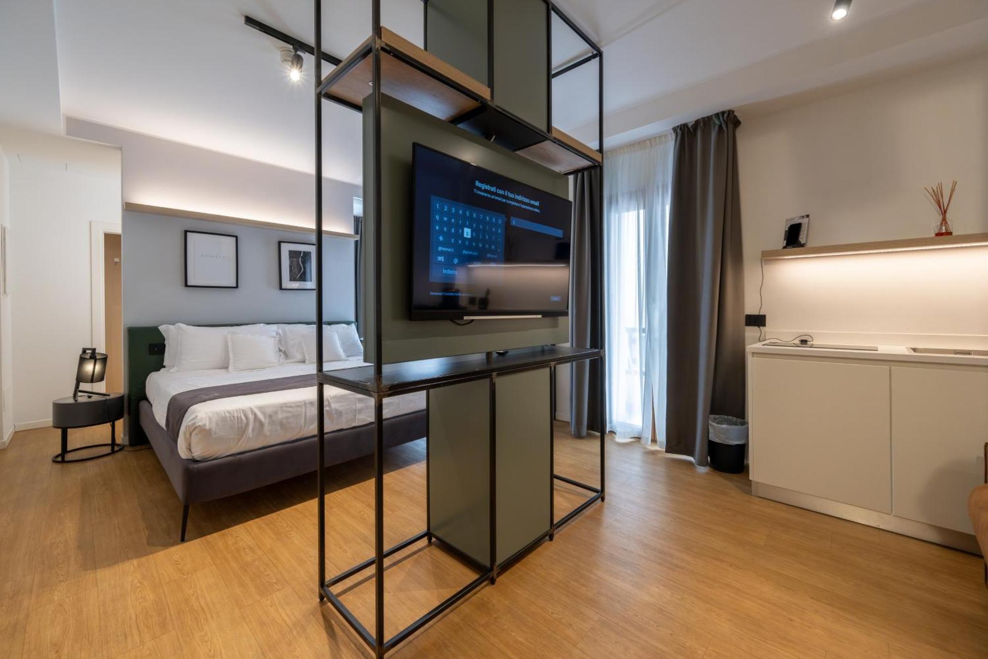 Meg Lifestyle Hotel & Apartaments Ричоне Екстериор снимка