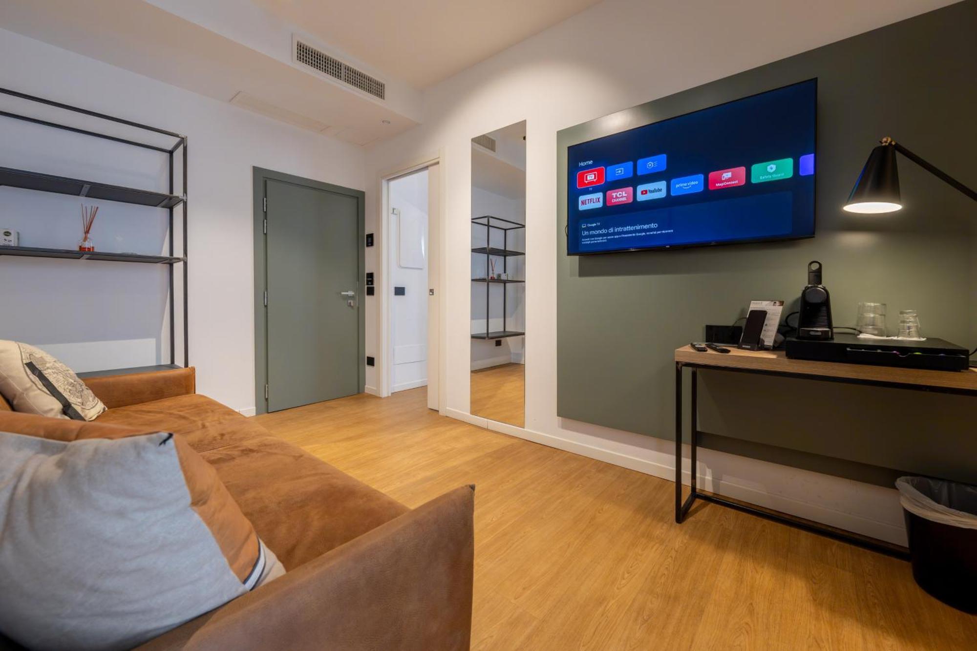 Meg Lifestyle Hotel & Apartaments Ричоне Екстериор снимка
