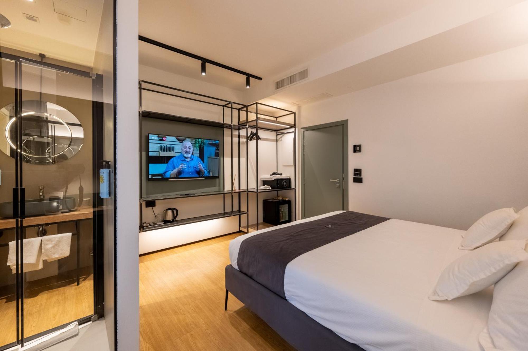 Meg Lifestyle Hotel & Apartaments Ричоне Екстериор снимка