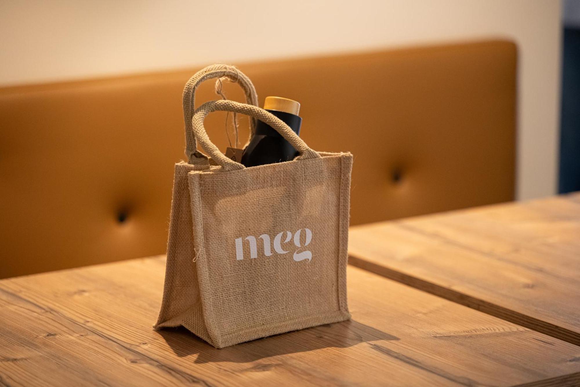 Meg Lifestyle Hotel & Apartaments Ричоне Екстериор снимка