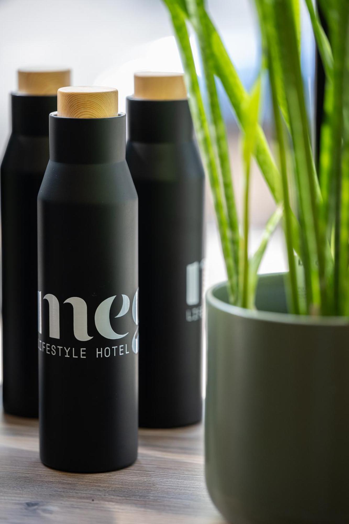 Meg Lifestyle Hotel & Apartaments Ричоне Екстериор снимка