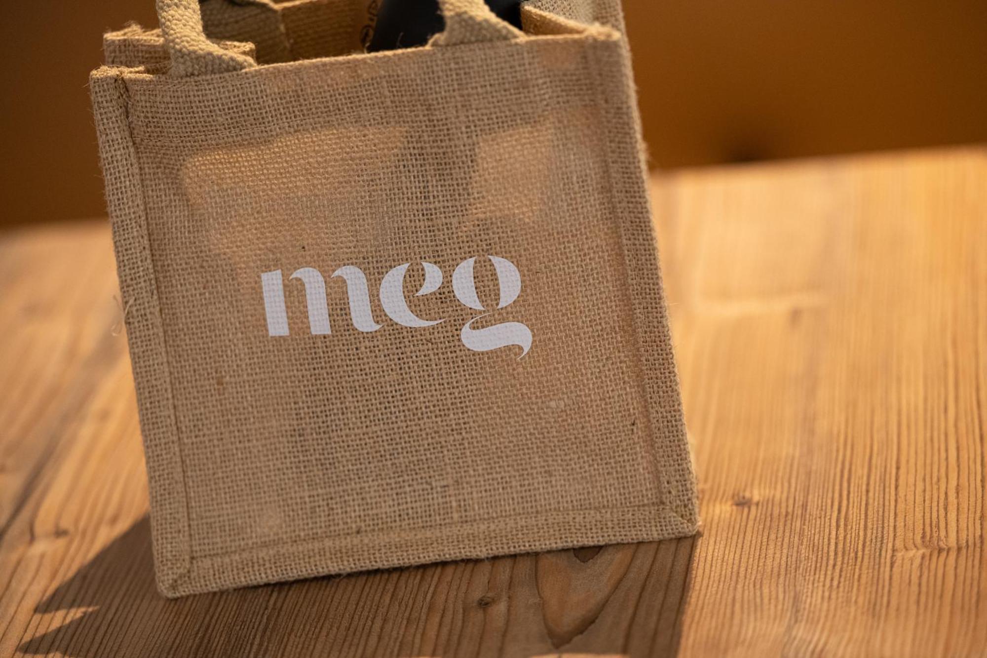 Meg Lifestyle Hotel & Apartaments Ричоне Екстериор снимка