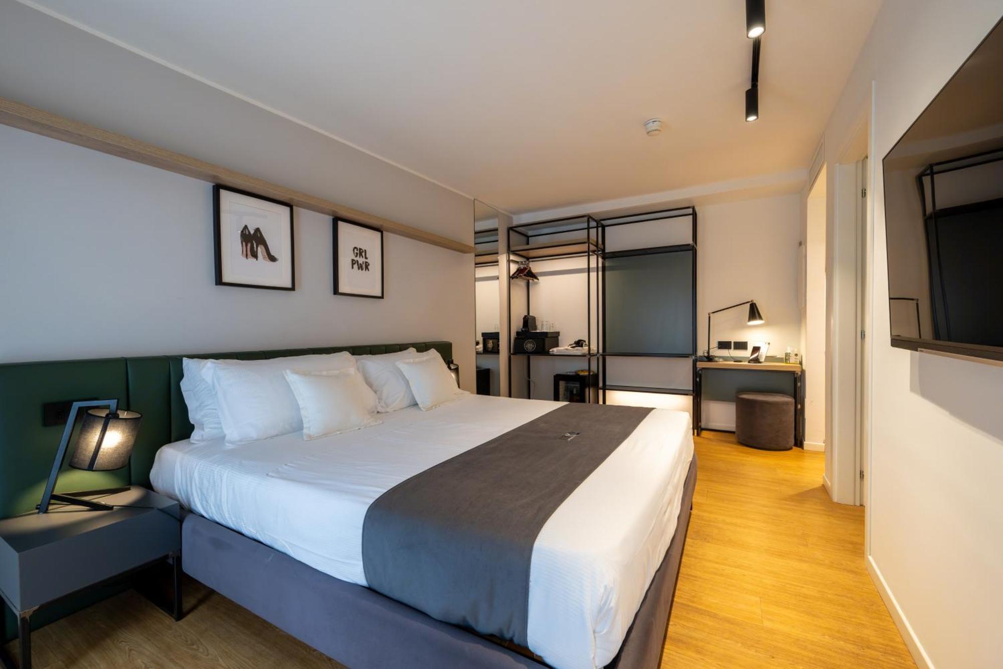 Meg Lifestyle Hotel & Apartaments Ричоне Екстериор снимка