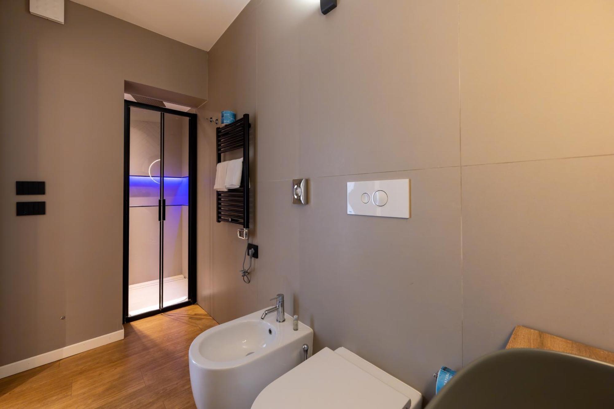 Meg Lifestyle Hotel & Apartaments Ричоне Екстериор снимка